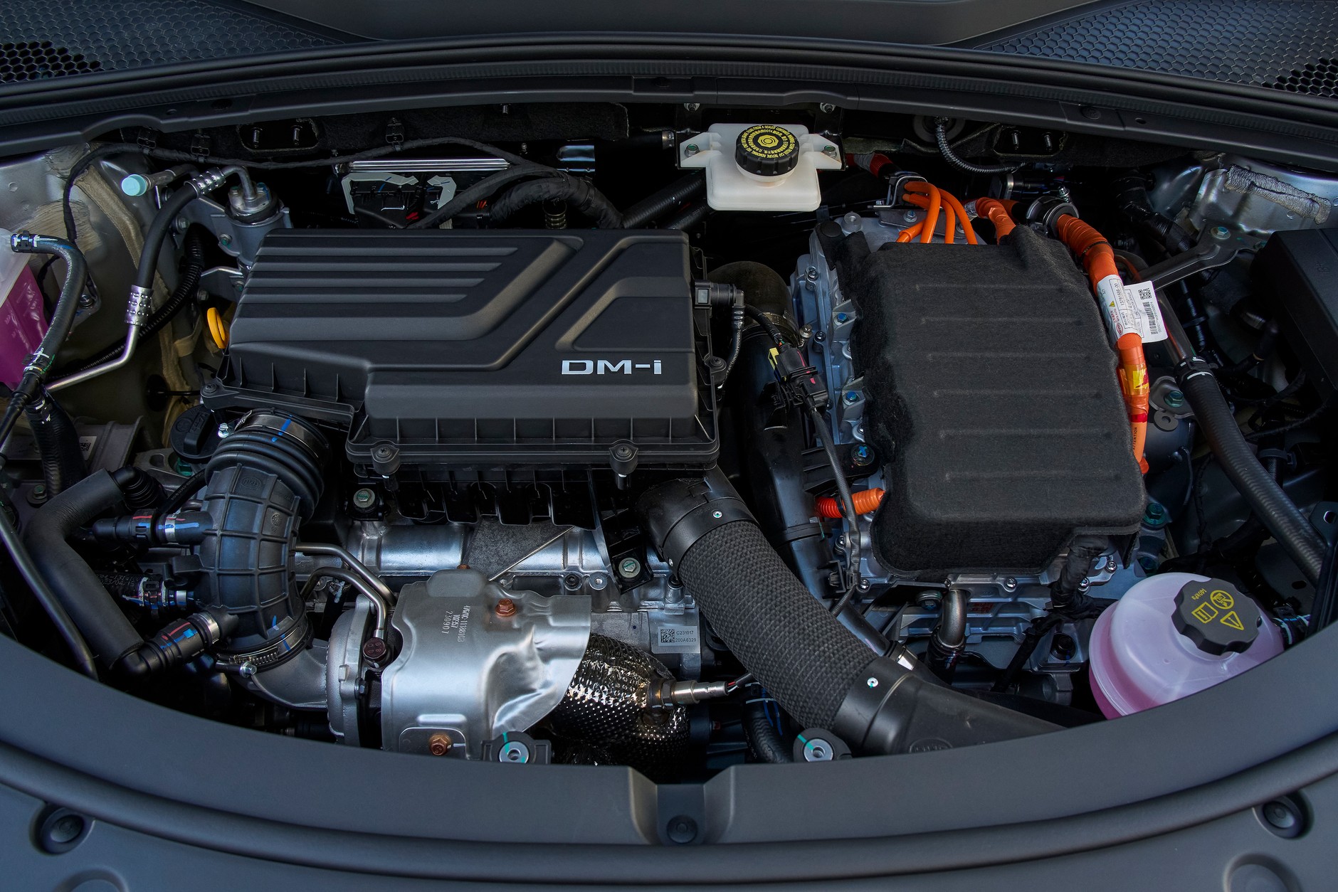 Układ hybrydowy BYD-a (DM-i) ma nawet trafić do... nowych Toyot