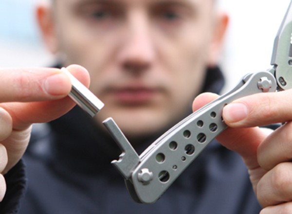 Multitool dla kierowcy - czy warto mieć go w aucie?