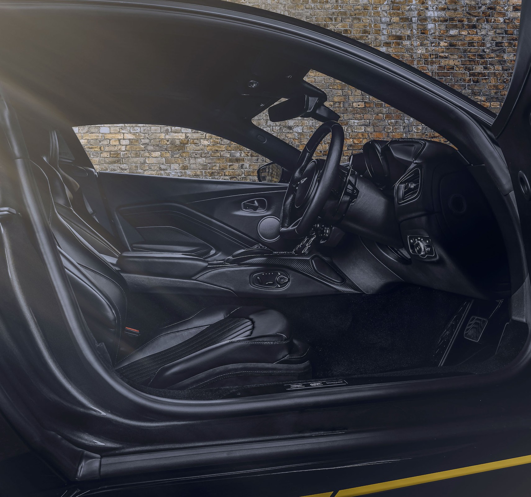 Aston Martin Vantage 007 Edition