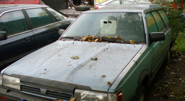 Masz stare auto bez badań technicznych i bez OC? Zaraz je wykreślą z rejestrów