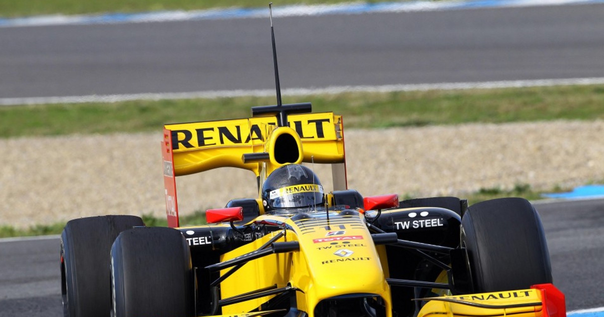 Zmiany w F1: "team orders" dozwolone, koniec silników V8