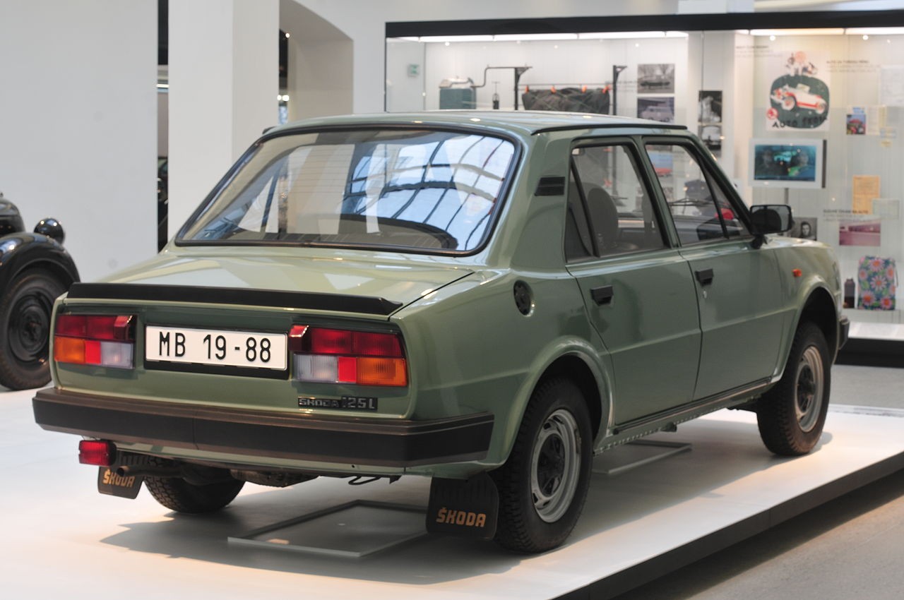 Skoda 125L - tył