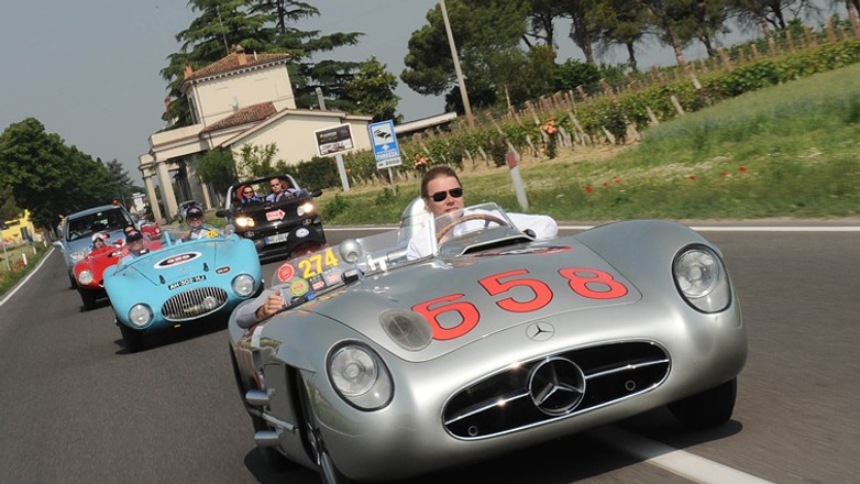 Zobacz zdjęcia z Mille Miglia 2011
