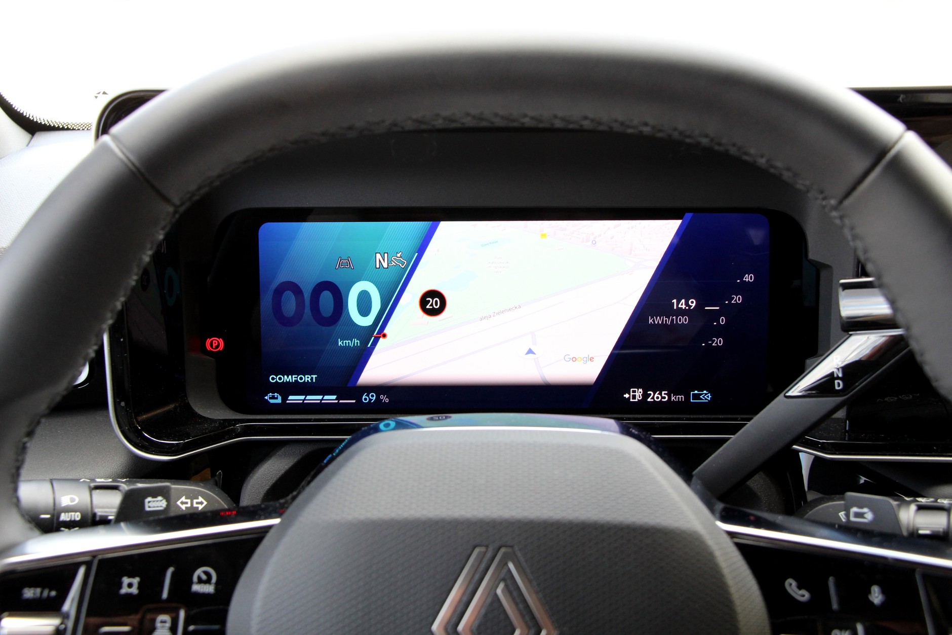 Renault 4 E-Tech Iconic