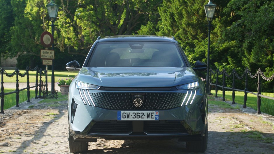 Peugeot E-5008 w pierwszym teście