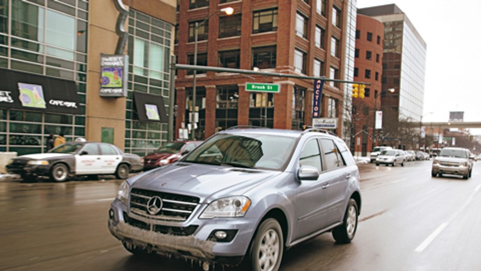 Mercedes ML 450 Hybrid - Benz z baterią