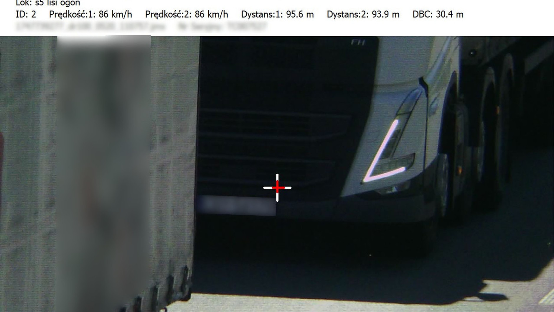 Policjanci ruchu drogowego kontrolowali odległość między pojazdami