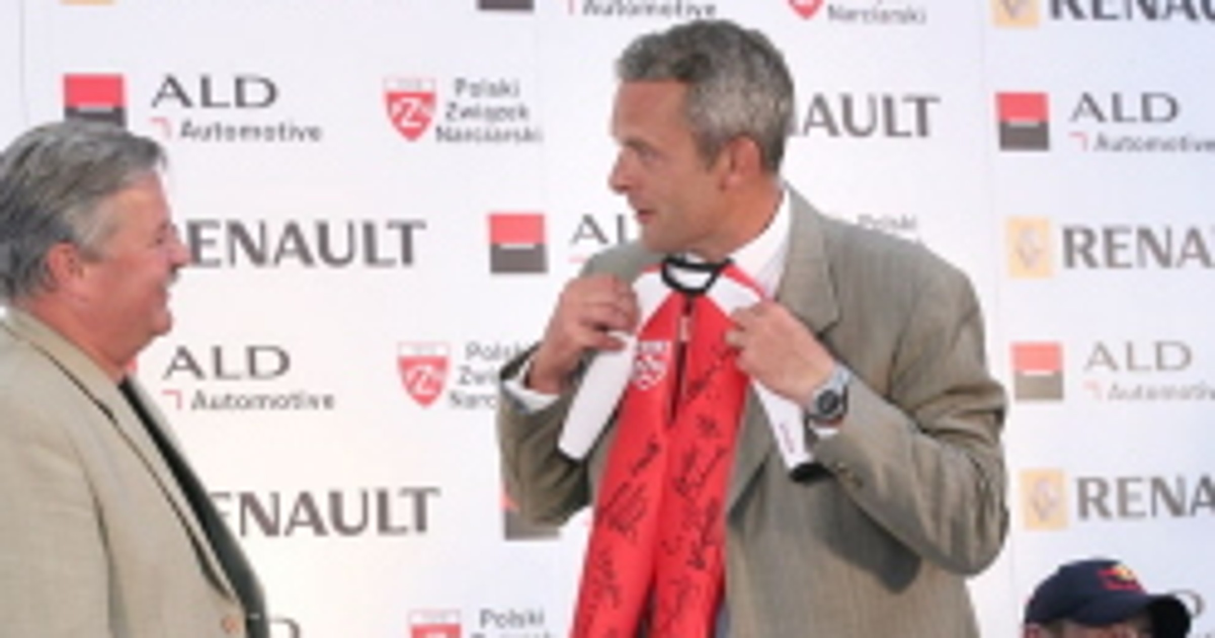 Renault: 9 samochodów dla skoczków narciarskich oraz narciarzy alpejskich