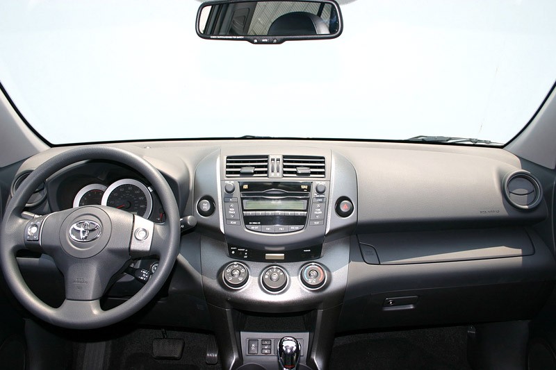 Toyota RAV4: nowy silnik 2,5 l (180 KM) dla USA