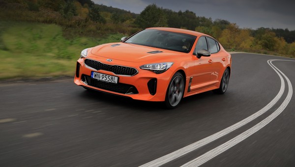 Kia Stinger GT 3.3 V6 - ma w sobie coś zwierzęcego
