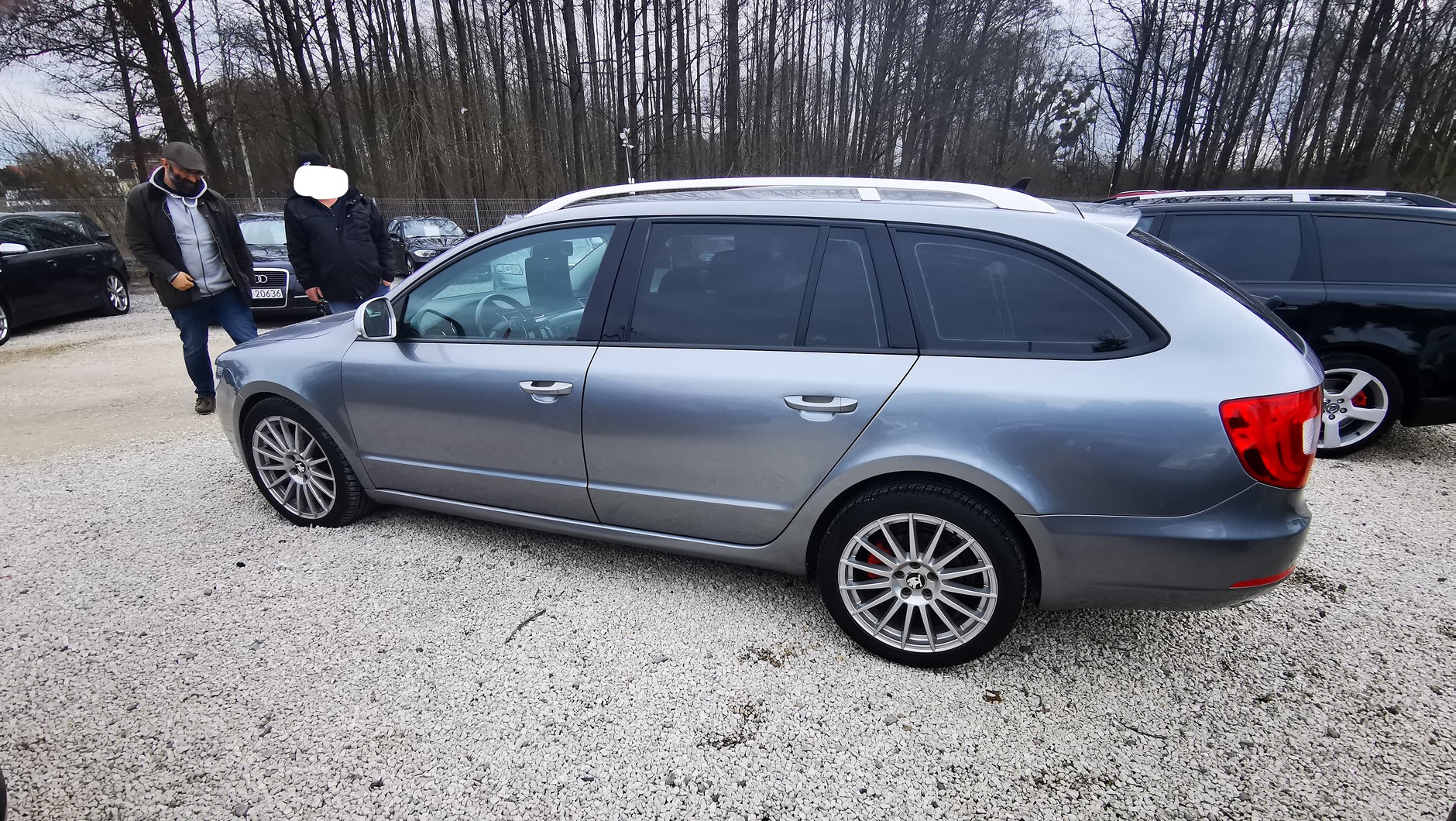 Ta Skoda Superb okazała się nie tylko powypadkowa, lecz także miała cofnięty licznik 