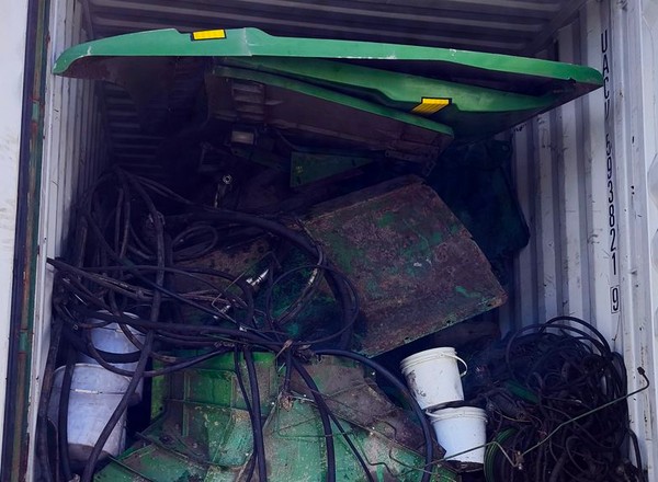 Inspektorzy ITD nie przypuszczali, że w kontenerze znajdą rozczłonkowany kombajn