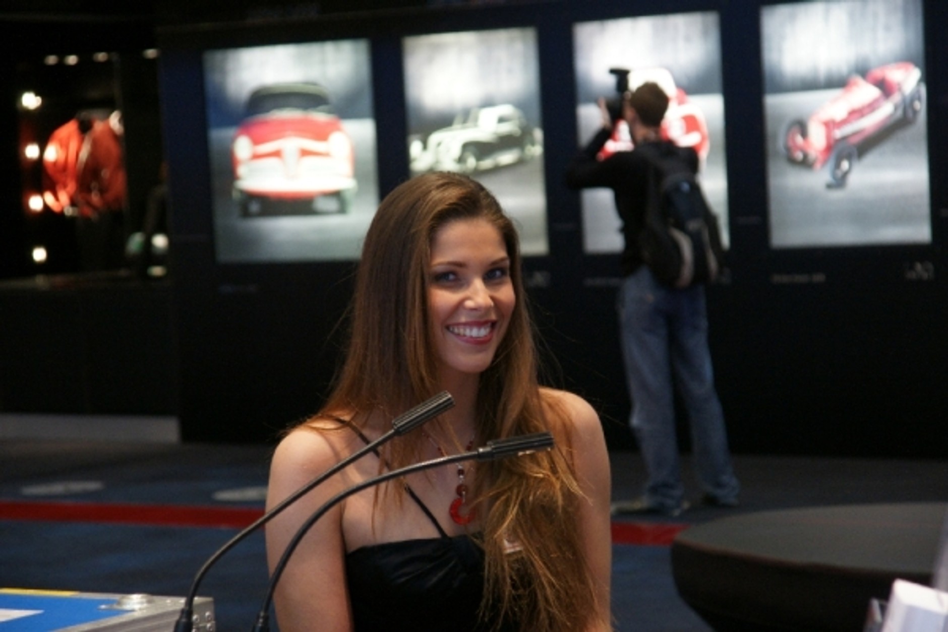 Genewa 2010: Dziewczyny z salonu samochodowego w Genewie (galeria)