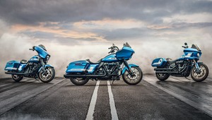 Harley-Davidson prezentuje motocykle Fast Johnnie i Electra Glide Highway King