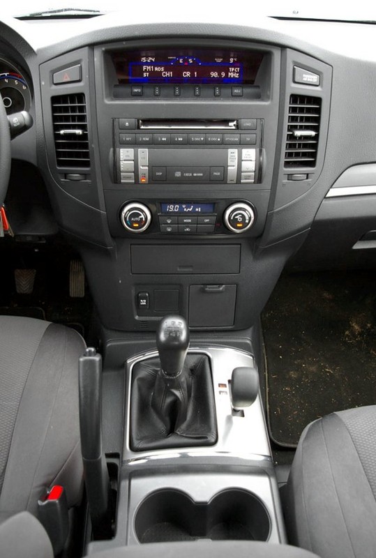 Mitsubishi Pajero 3.2 DI-D SWB – zwinna jaszczurka