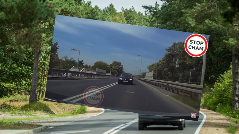 Czołowe zderzenie na wiadukcie