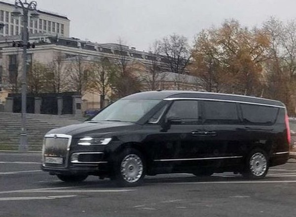Aurus Arsenal – minivan Putina w stylu karawanu