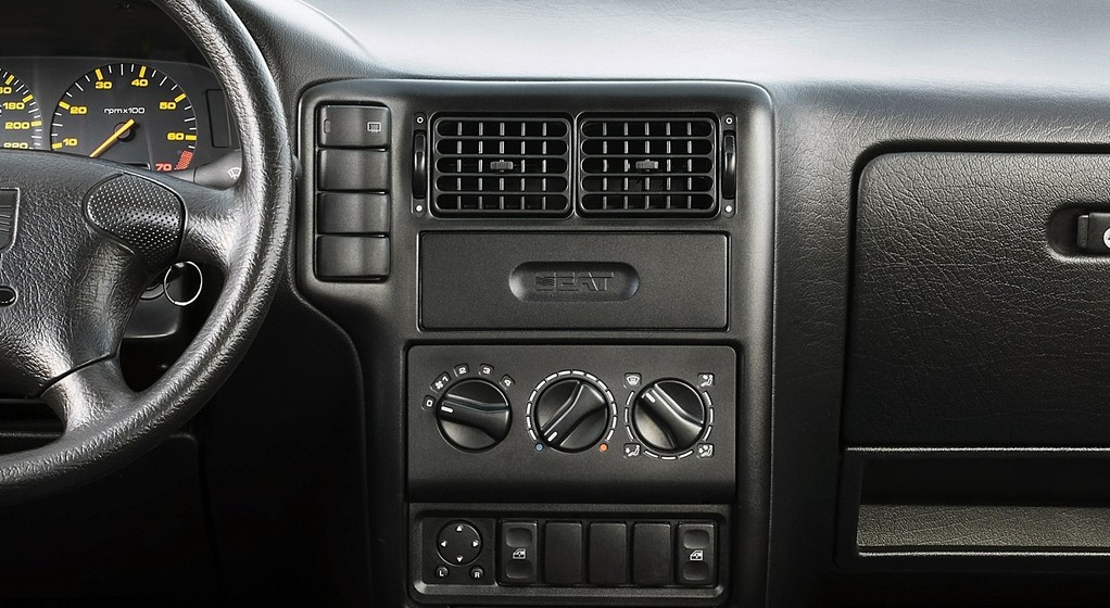 Seat Ibiza (2. generacja; 1993-2002)