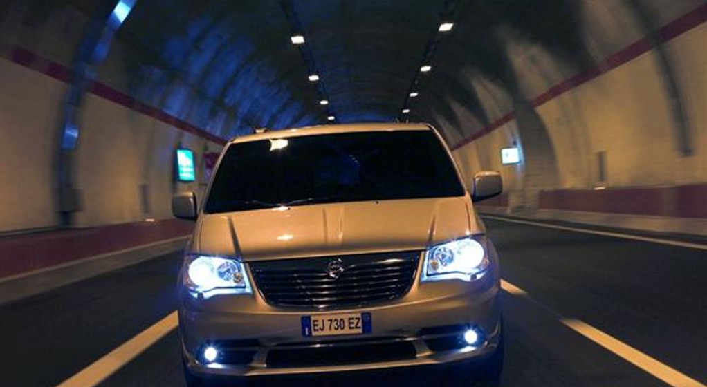 Lancia Voyager 3.6 Platinum - Luksus dla rodziny (TEST)