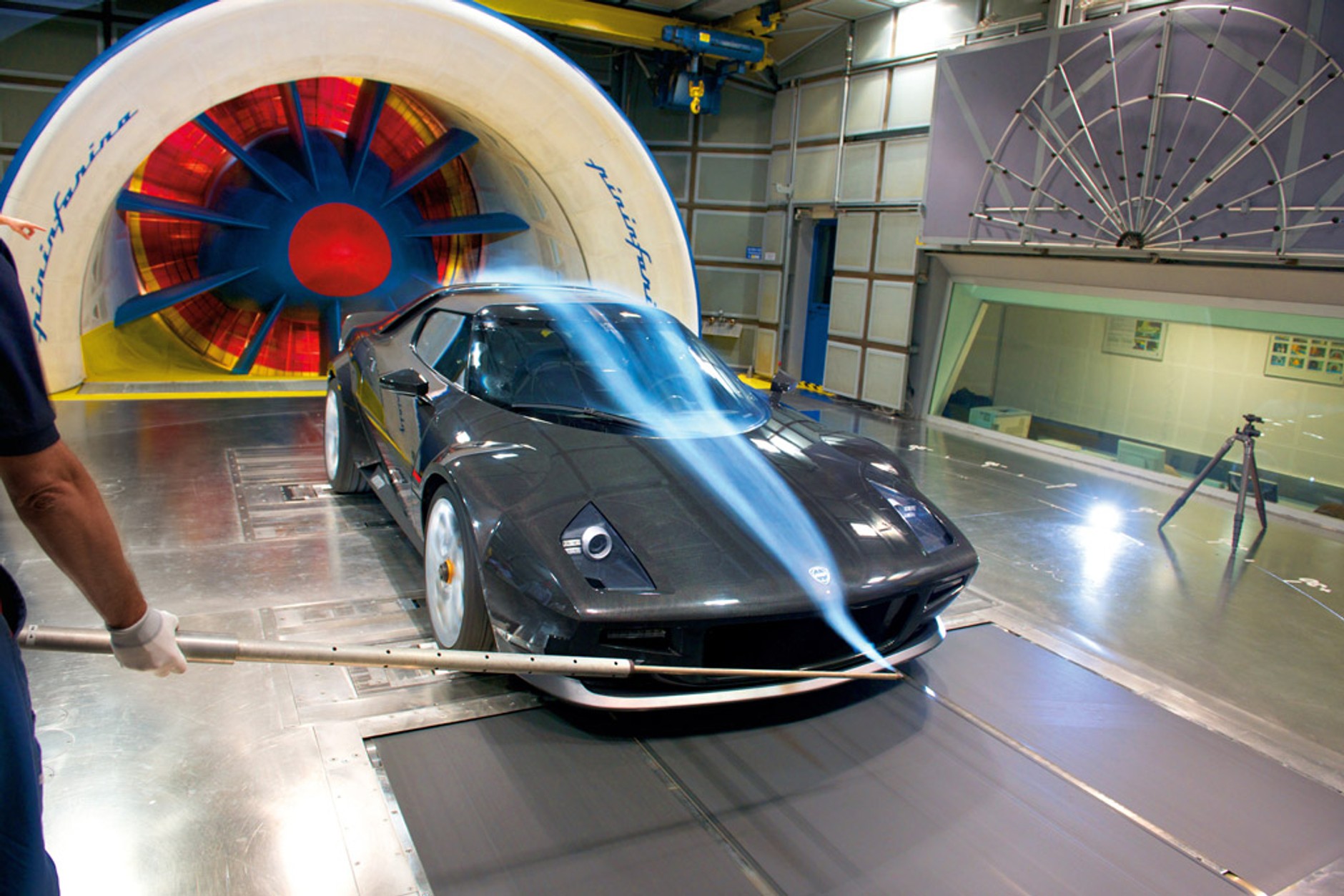 Nowa Lancia Stratos: ikona rajdowych tras powraca