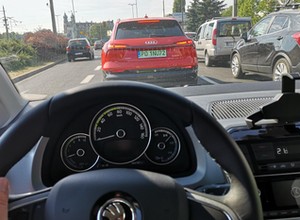 Powrót do szkoły i znów duże korki na drogach. Jest jednak lepiej niż rok temu!