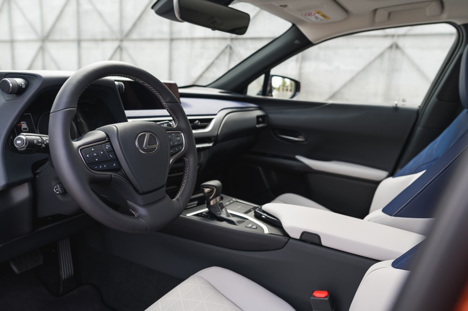 Lexus UX 250h