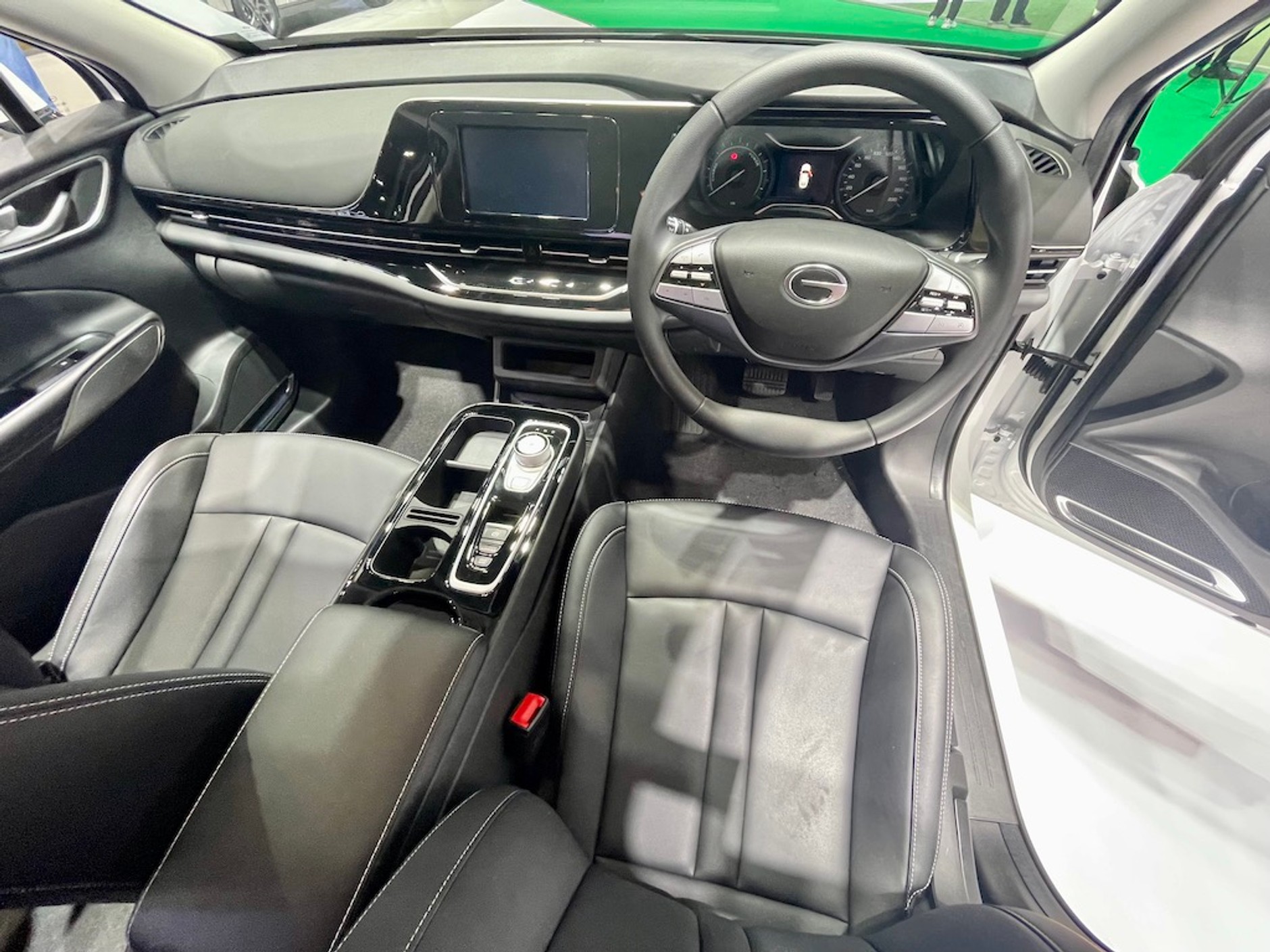 Salon w Bangkoku 2024 – auta chińskie