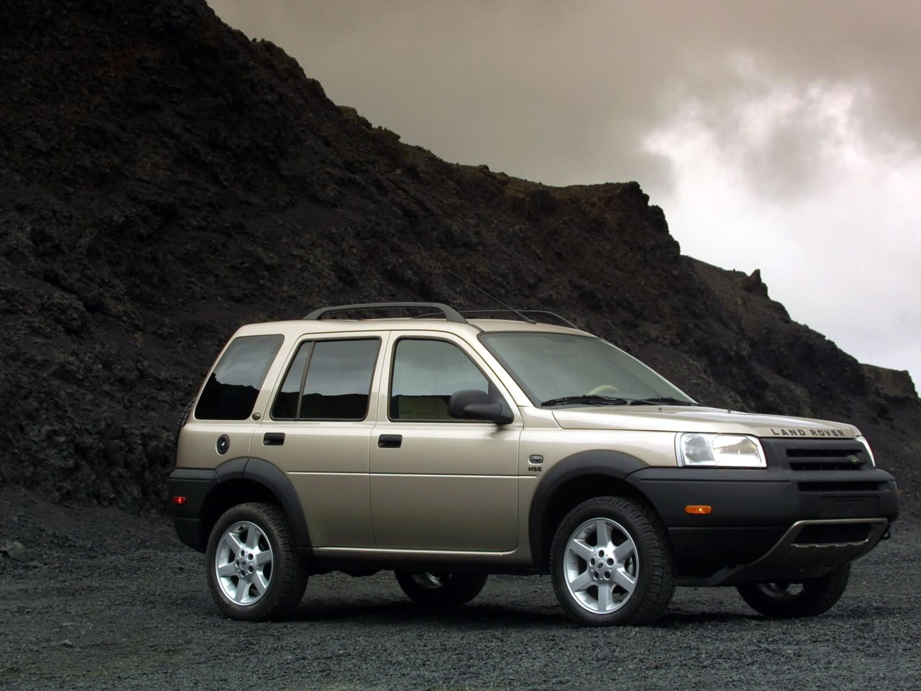 Gdy Land Rover debiutował pod koniec lat dziewięćdziesiątych, stylistyka auta była uznawana za nowoczesną i atrakcyjną.