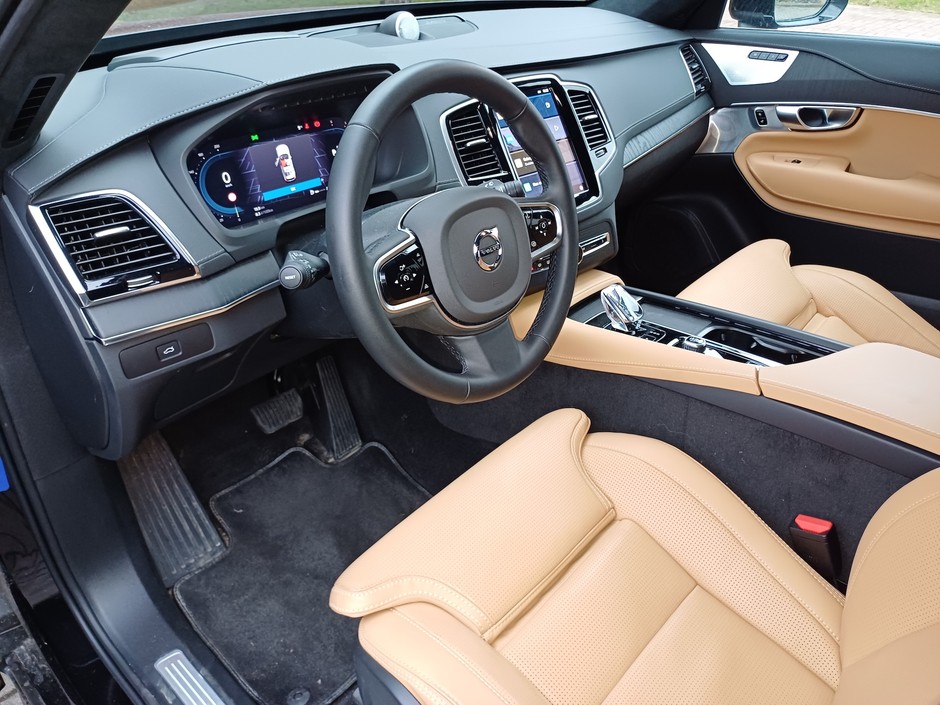 Volvo XC90 B5