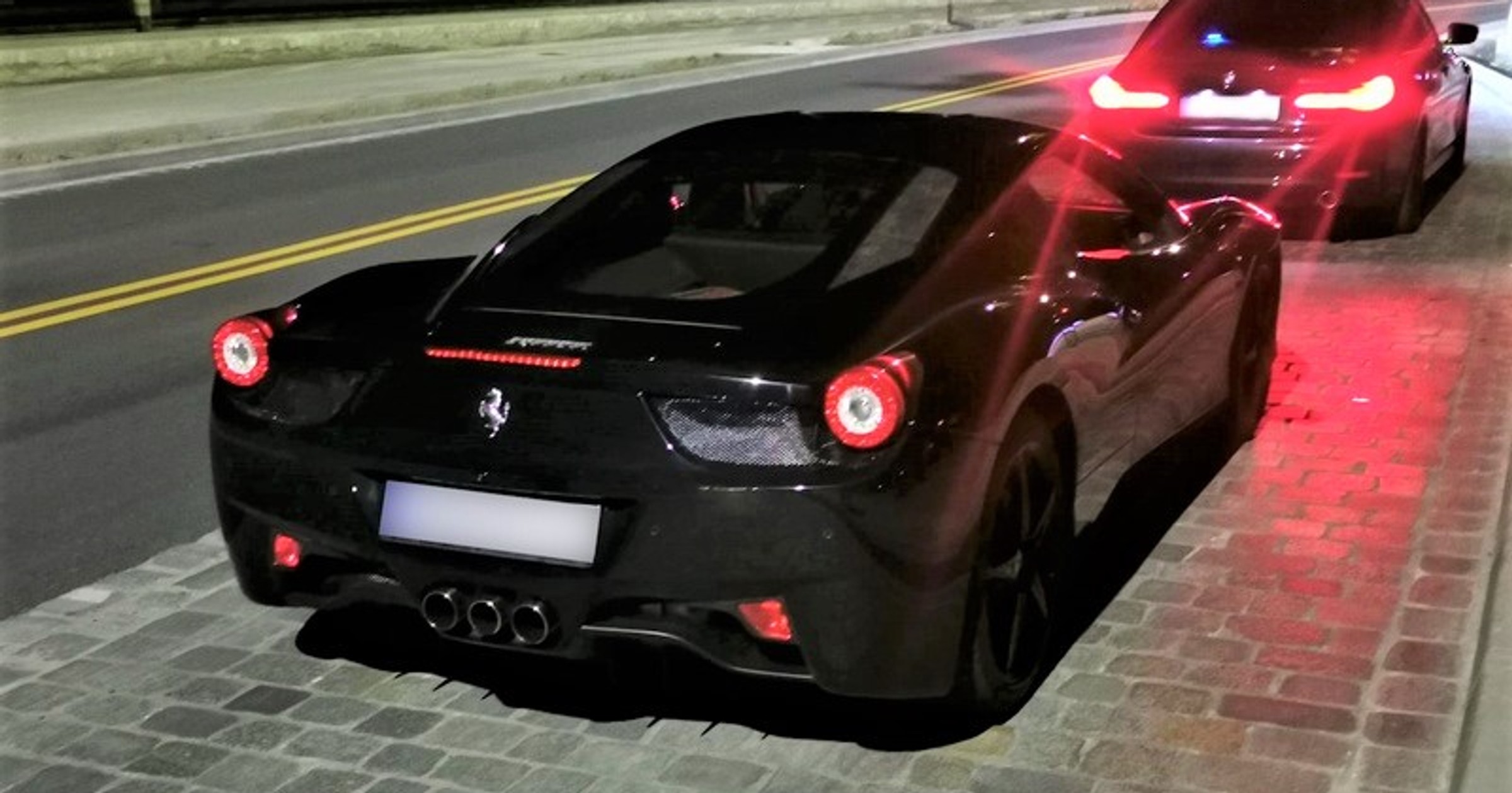 Ferrari zatrzymane przez policję