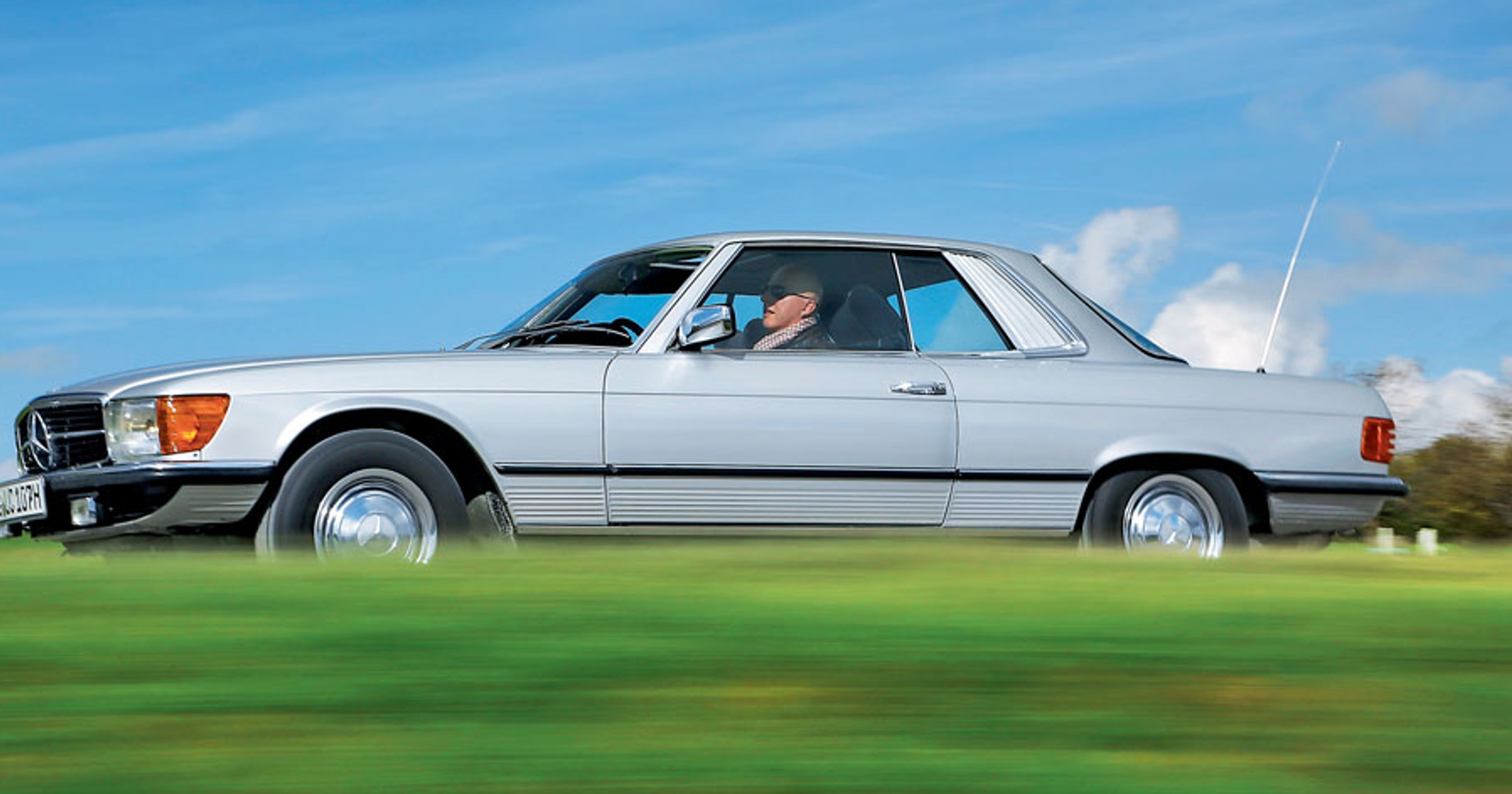 Mercedes 350 SLC - Cena szokuje, ale pozytywnie