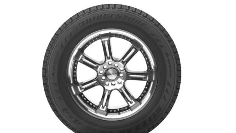 Opona Bridgestone LM25 4X4 RFT