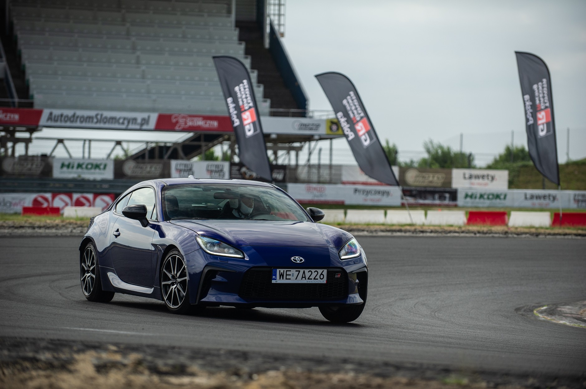 Toyoty linii GR i GR SPORT