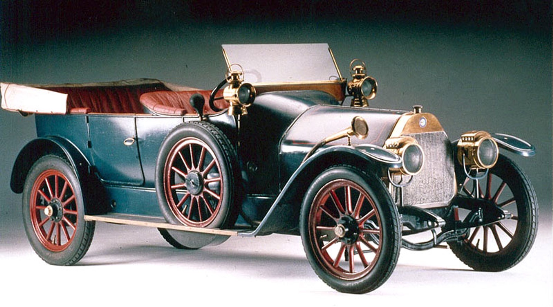 Alfa Romeo: dzisiaj mija 99 lat od dnia powstania marki