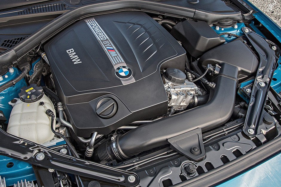 Legenda znów prowokuje - nowe BMW M2 spotyka BMW 2002 Turbo