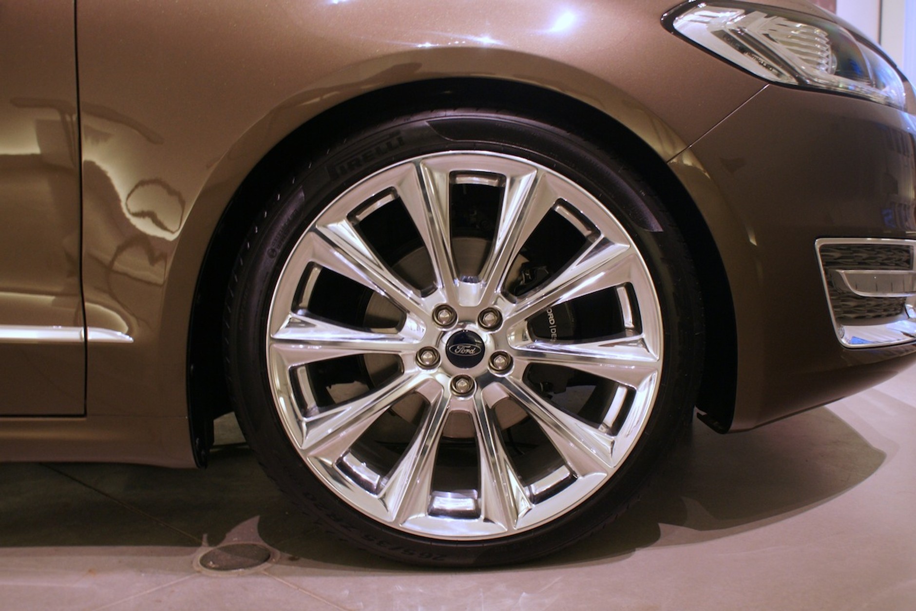 Ford Mondeo Vignale (2015)