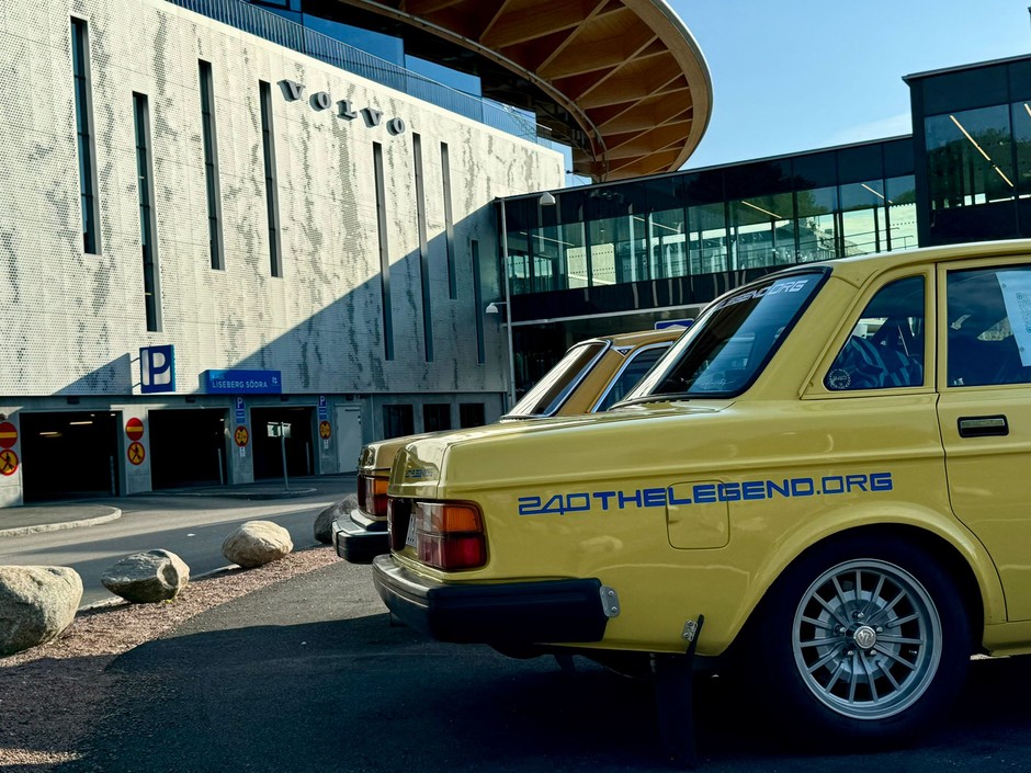 Volvo 240 ma 50 lat