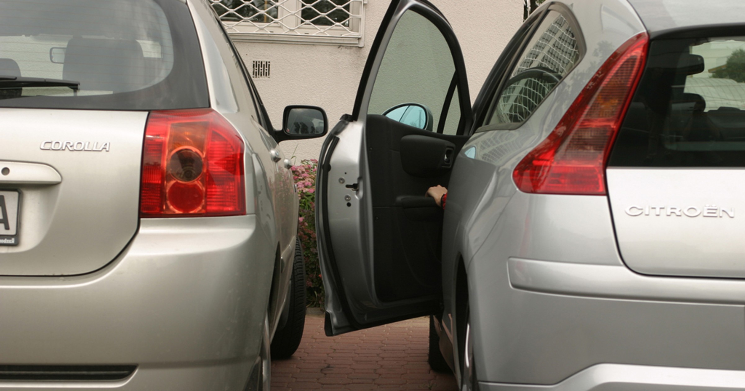 Kto zapłaci za szkodę na parkingu