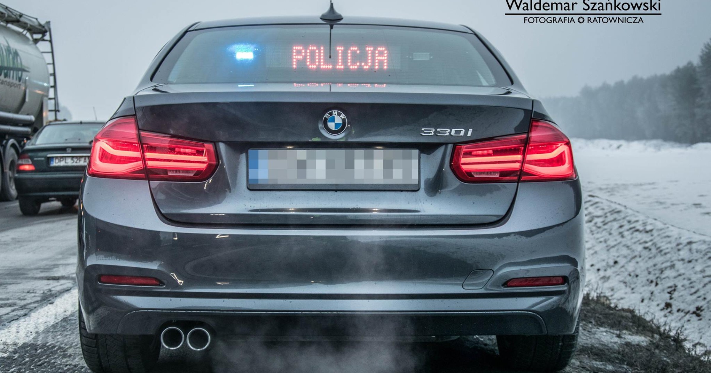 BMW 330i