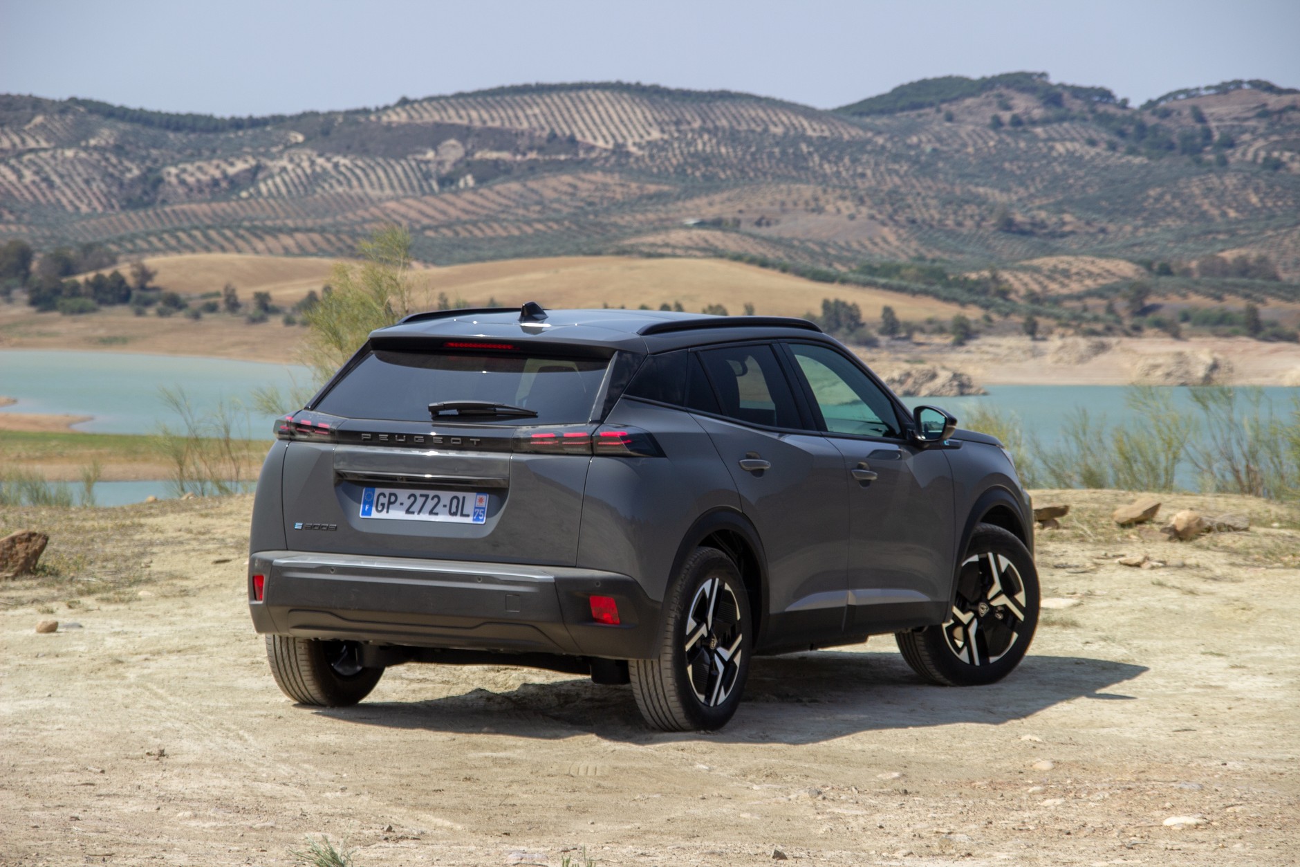 2023 Peugeot e-2008