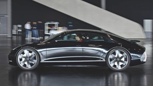 Hyundai Prophecy – koncept kierowany dżojstikami