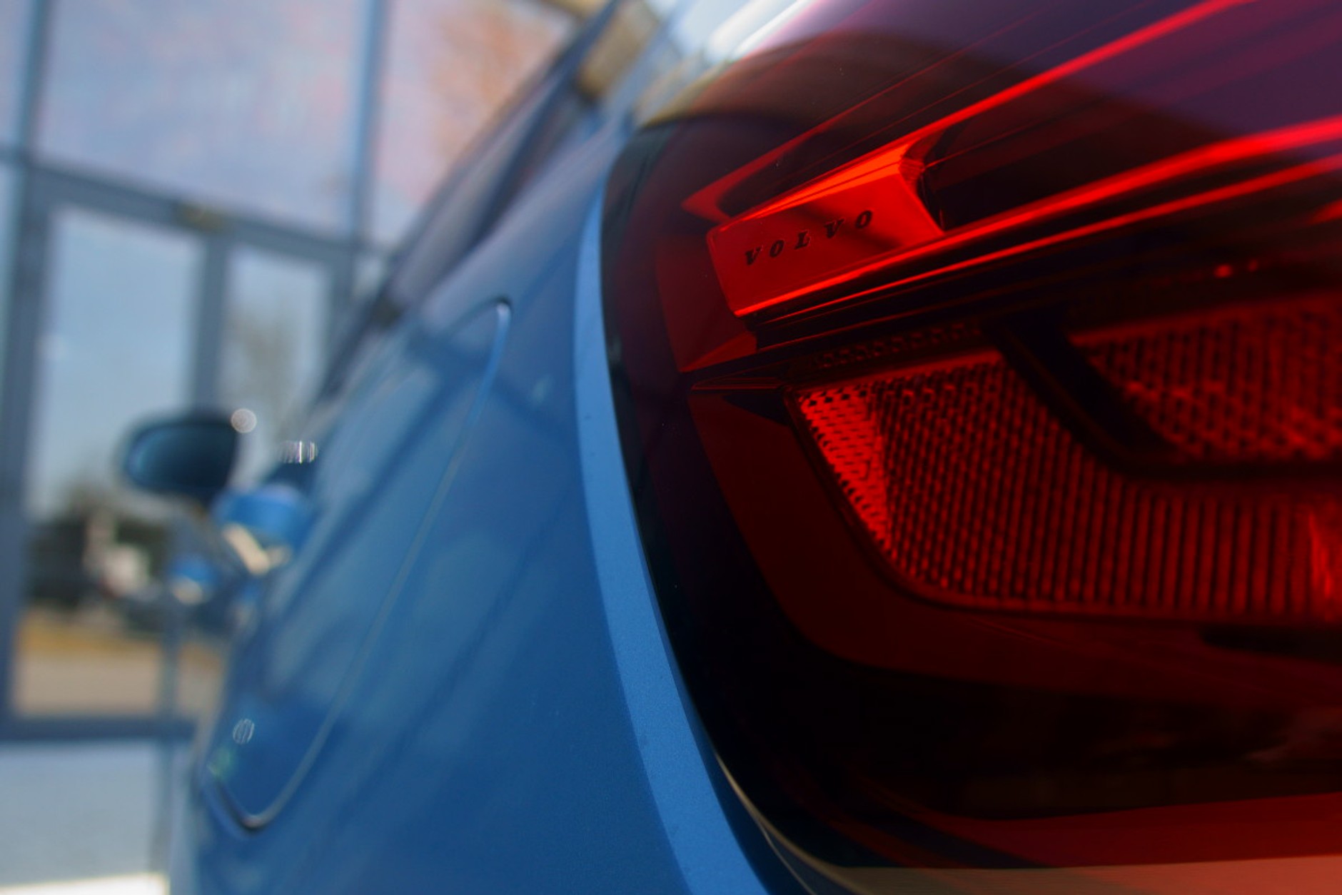 Volvo C40 Recharge P8