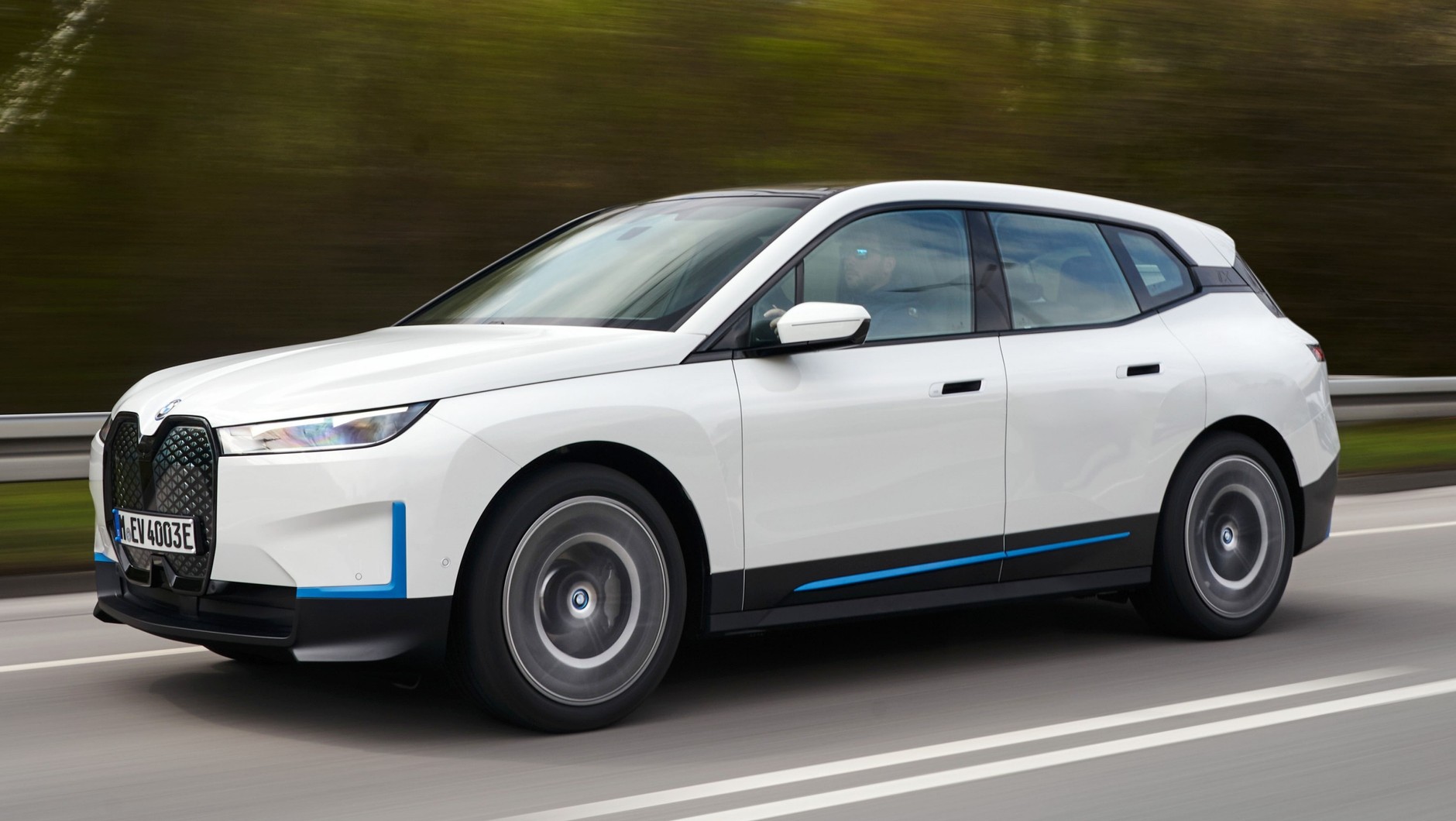 BMW iX
