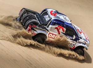 Sealine Qatar 2015: awans Dąbrowskiego i Czachora