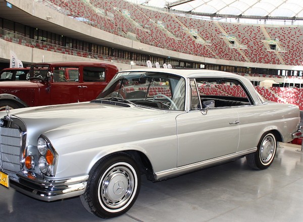 Auto Nostalgia: klasyki na Stadionie Narodowym