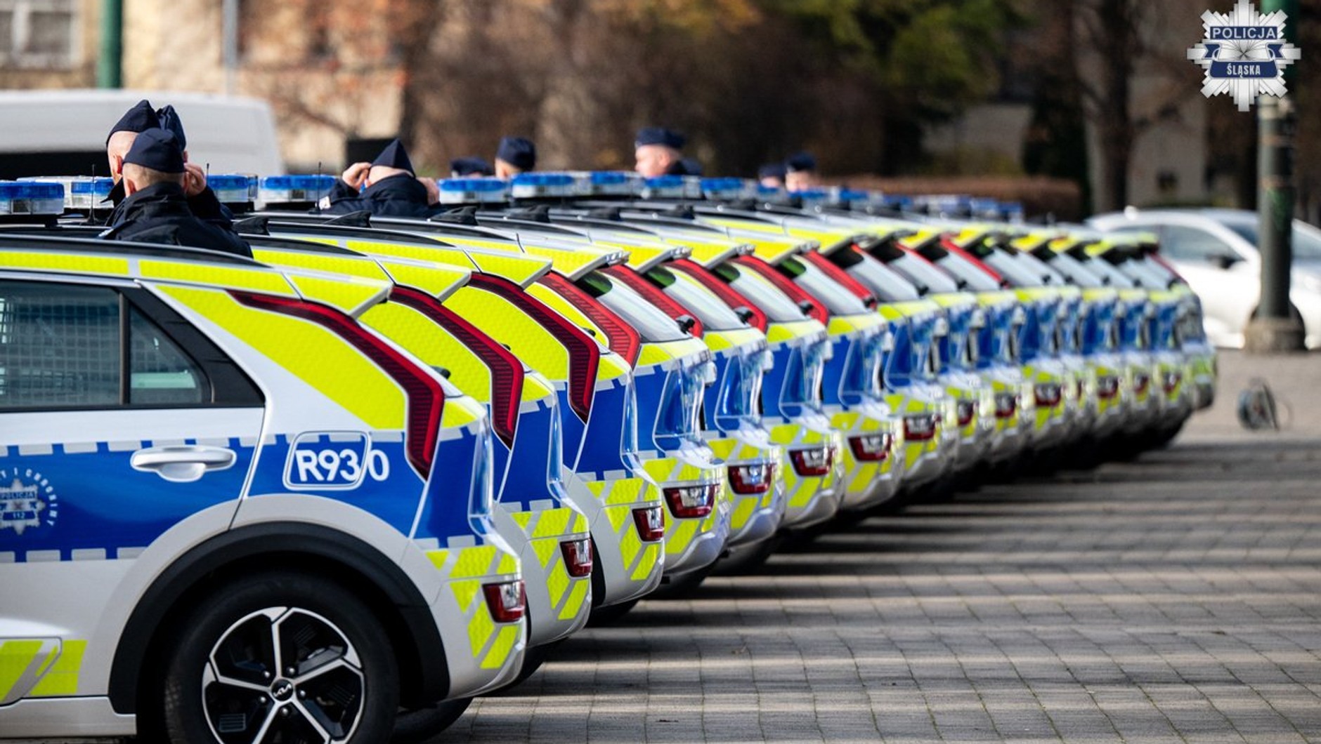 Nowe radiowozy śląskiej policji. To hybrydowe Kie Niro