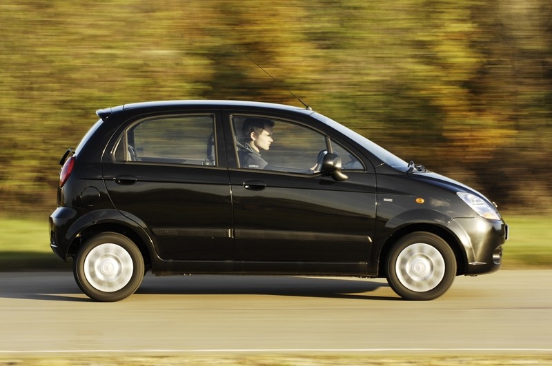 Które auto najszybciej, a które najwolniej przyspiesza do 100 km/h?