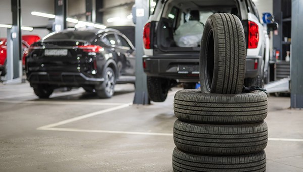 Sprawdź kod na swoich oponach. Mogą stanowić zagrożenie na drodze