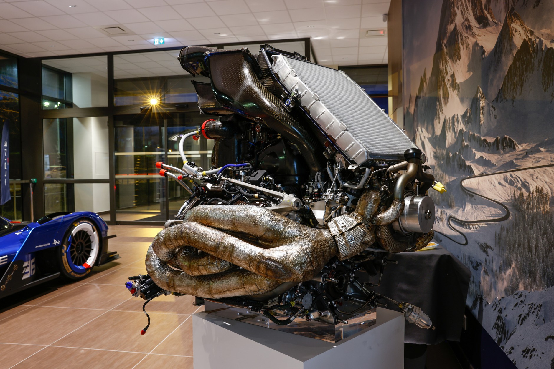 Centrum badawcze Alpine F1 Team w Viry-Châtillon