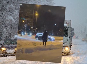 Próbował hamować przed przejściem i zrobił piruet. O krok od tragedii